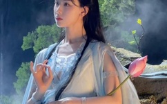 黑涩会美眉赖滢羽